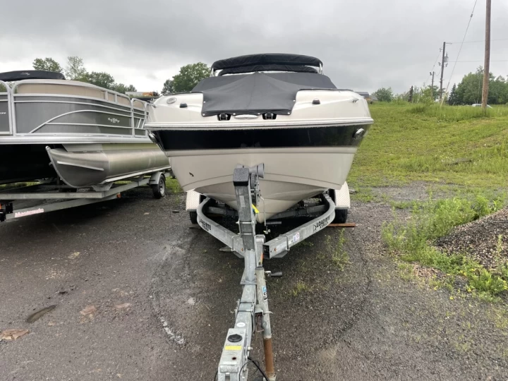 2013 STINGRAY 215LR SPEED BOAT