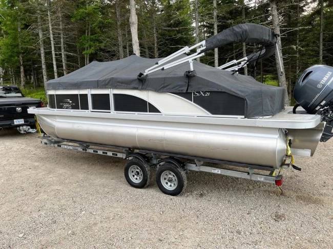 Bennington Marine 21 - 2020