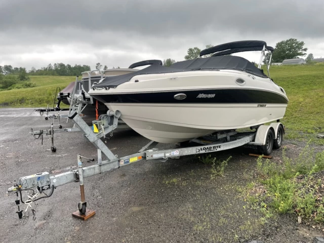 STINGRAY 215LR SPEED BOAT 2013