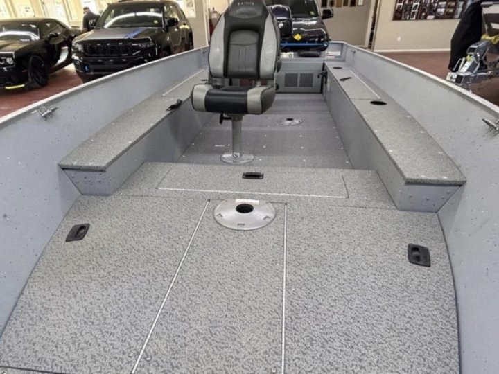 2017 Lund Fury 1600 Tiller 