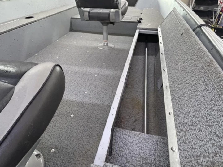 2017 Lund Fury 1600 Tiller 