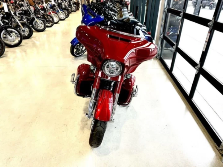 2016 Harley-Davidson FLHXSE - CVO Street Glide 