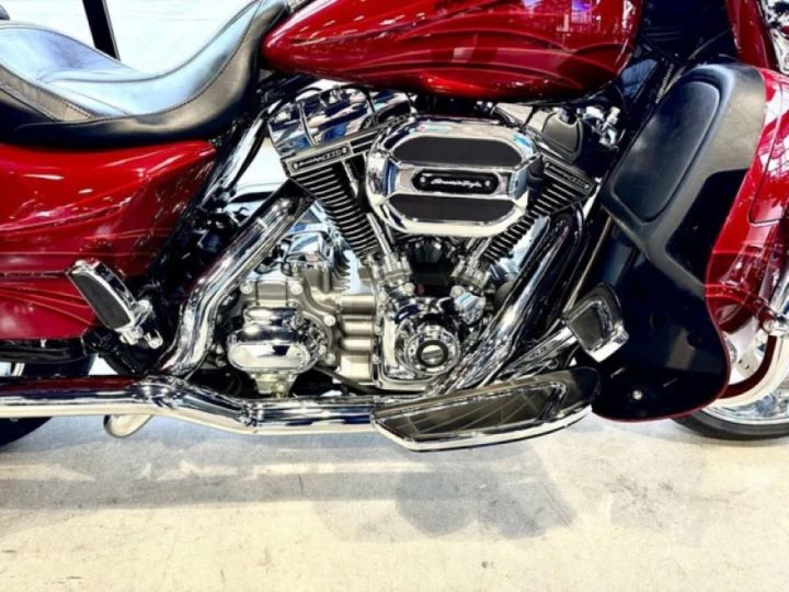 2016 Harley-Davidson FLHXSE - CVO Street Glide 