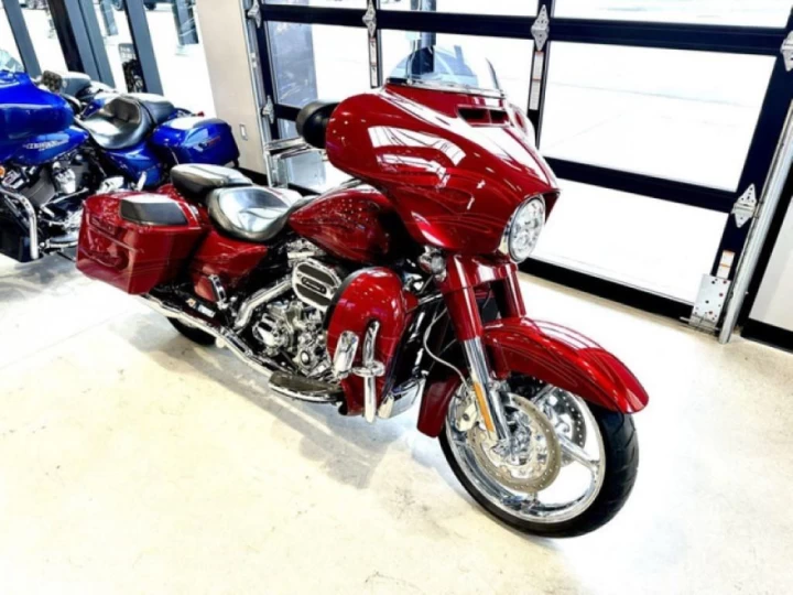 2016 Harley-Davidson FLHXSE - CVO Street Glide 